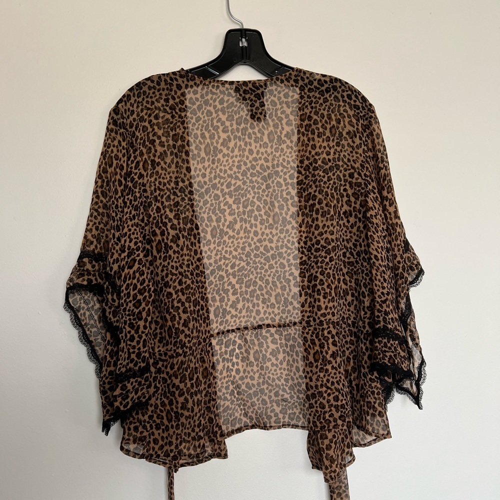 BCBGMAXAZRIA top, size 12, cheetah pattern